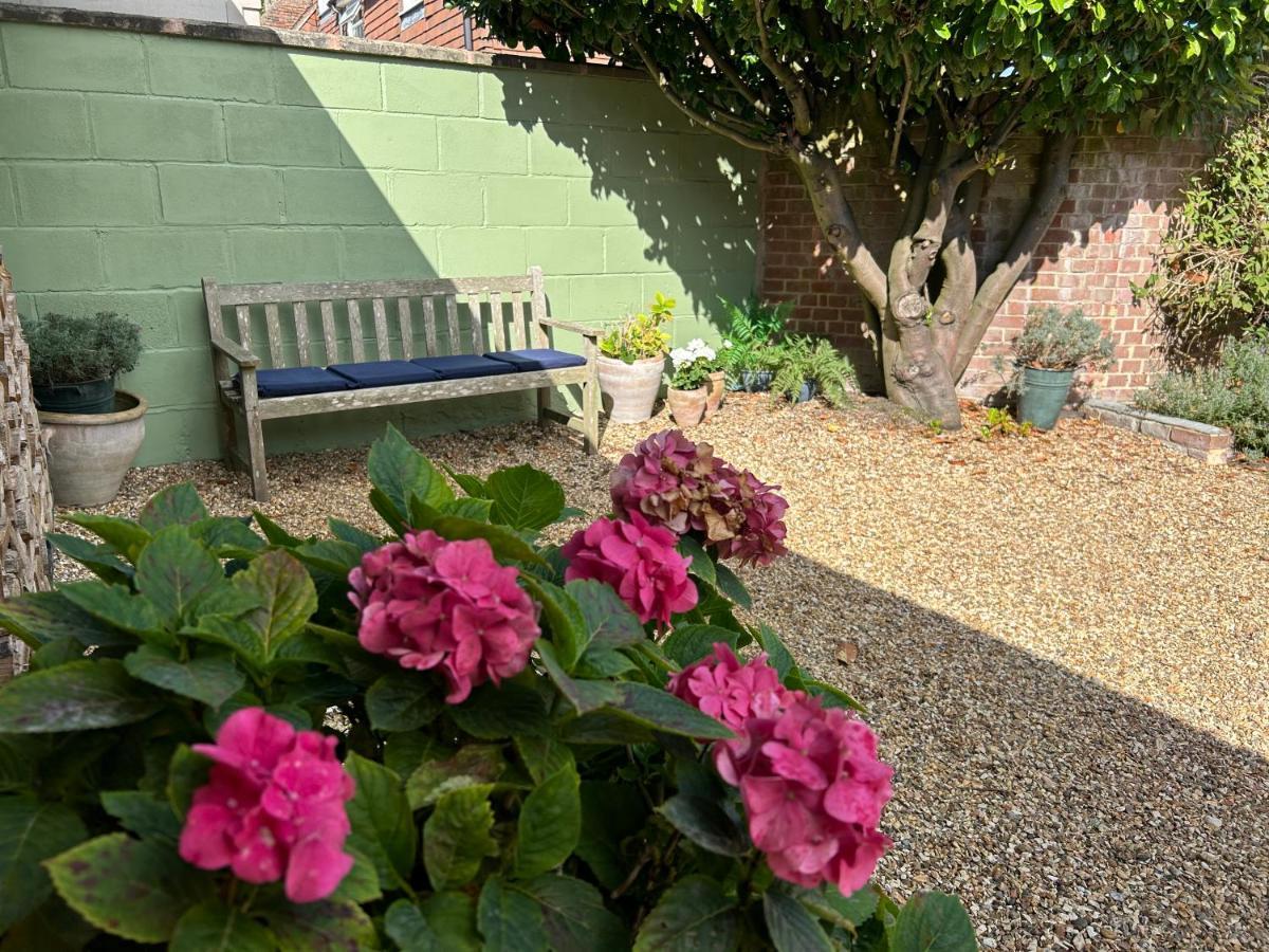 Studio 33 Chichester Exterior foto